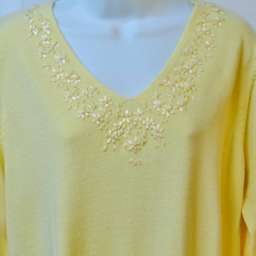Carolyn Taylor sweater with Beaded neckline Yellow Very Beautiful L